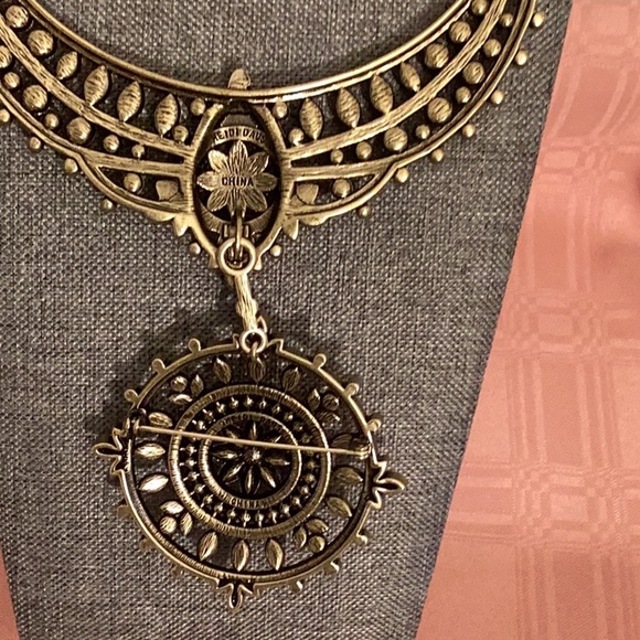 Hedi Daus Necklace that converts to a Pendant. - Picture 7 of 16